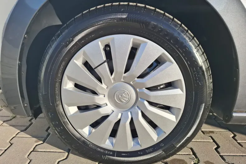 Skoda Scala din 2025 cu 18.899 km - oferta SKO167561 - foto 30