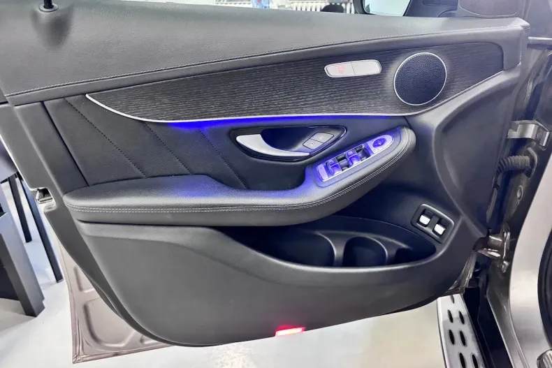 Mercedes-Benz GLC din 2021 cu 59.900 km - oferta MER167566 - foto 12