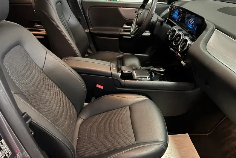 Mercedes-Benz GLA din 2023 cu 49.900 km - oferta MER167572 - foto 16