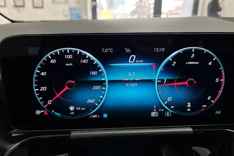 Mercedes-Benz GLA din 2023 cu 49.900 km - oferta MER167572 - foto 23