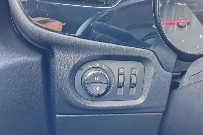 Opel Corsa din 2023 cu 21.723 km - oferta OPE167573 - foto 17