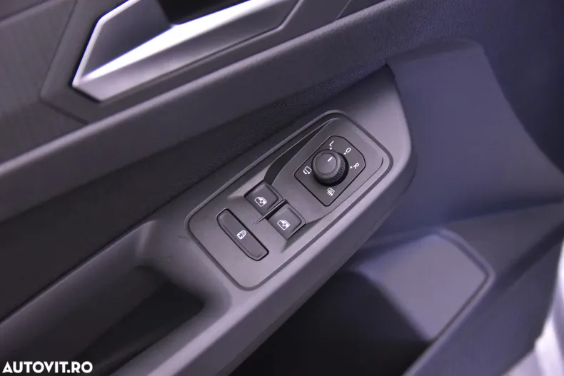 Ford Tourneo Connect din 2025 cu 750 km - oferta FOR167581 - foto 15