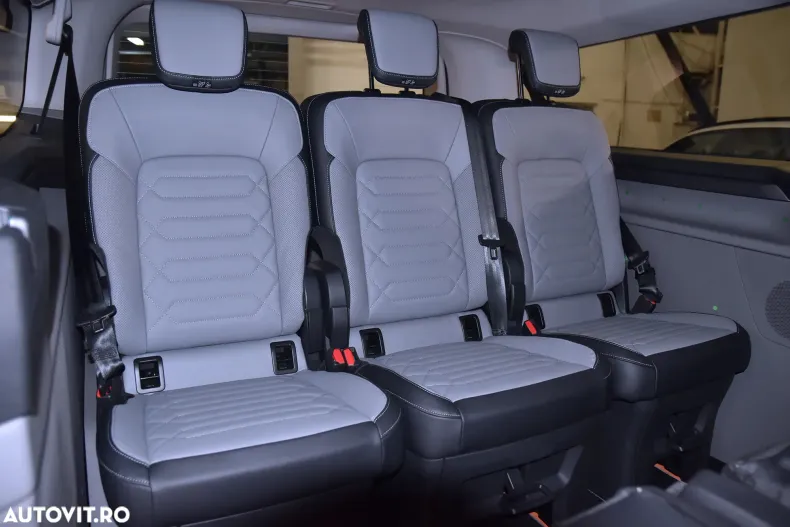 Ford Tourneo Custom din 2025 cu 1.900 km - oferta FOR167582 - foto 13