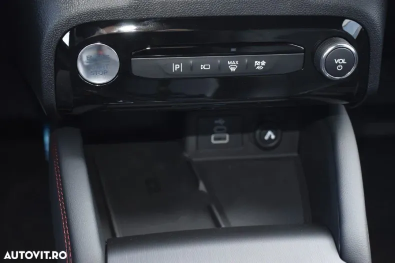 Ford Kuga din 2025 cu 1 km - oferta FOR167589 - foto 18