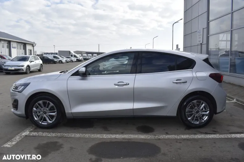 Ford Focus din 2022 cu 3.500 km - oferta FOR167591 - foto 3