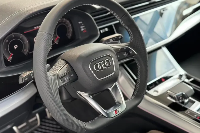 Audi Q8 din 2025 cu 1 km - oferta AUD167592 - foto 14