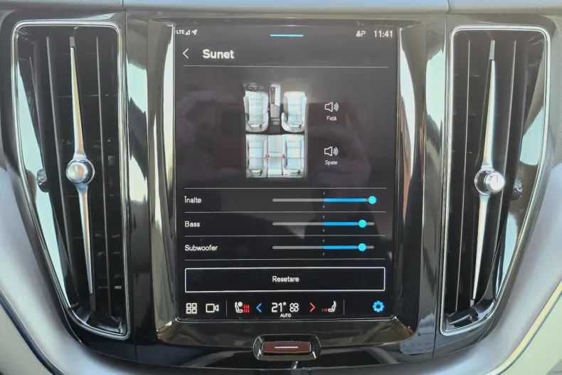 Volvo XC60 din 2021 cu 95.700 km - oferta VOL167601 - foto 22