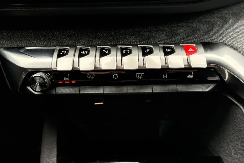 Peugeot 3008 din 2024 cu 34.108 km - oferta PEU167602 - foto 17