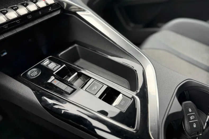 Peugeot 3008 din 2024 cu 34.108 km - oferta PEU167602 - foto 18