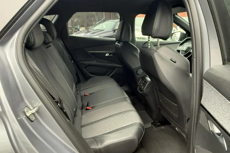 Peugeot 3008 din 2024 cu 34.108 km - oferta PEU167602 - foto 25