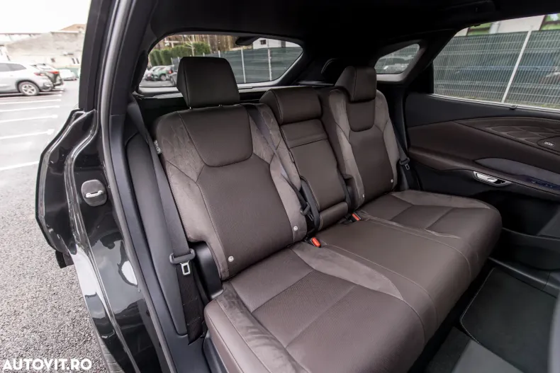 Lexus Seria RX din 2025 cu 10 km - oferta LEX167643 - foto 37