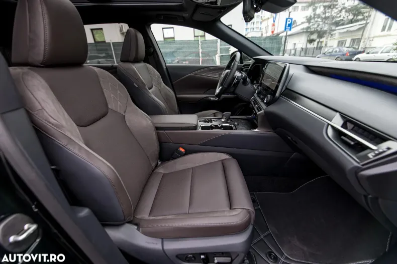 Lexus Seria RX din 2025 cu 10 km - oferta LEX167643 - foto 40