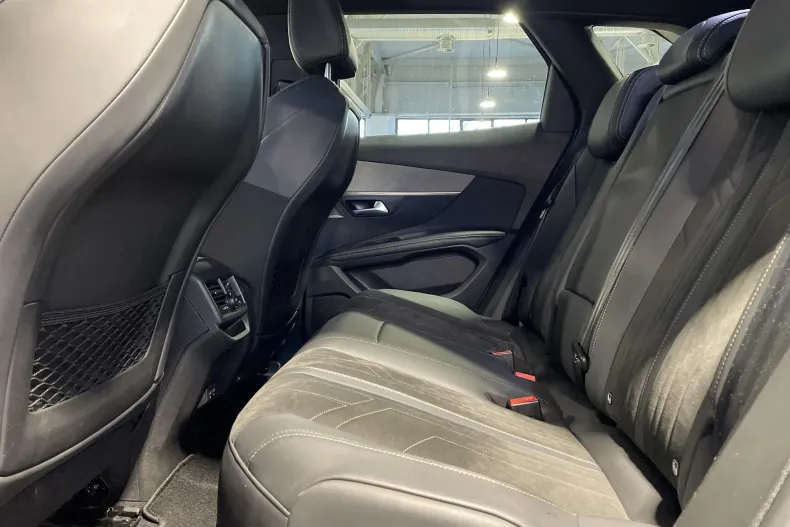 Peugeot 3008 din 2022 cu 134.233 km - oferta PEU167654 - foto 12