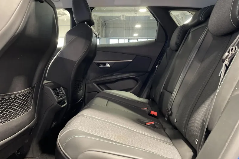 Peugeot 3008 din 2021 cu 81.482 km - oferta PEU167655 - foto 12