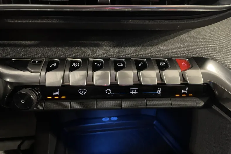 Peugeot 3008 din 2021 cu 81.482 km - oferta PEU167655 - foto 17