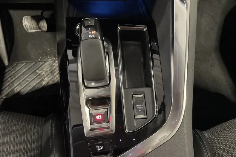 Peugeot 3008 din 2021 cu 81.482 km - oferta PEU167655 - foto 18