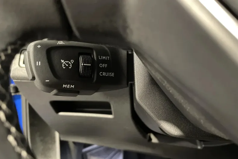 Peugeot 3008 din 2021 cu 81.482 km - oferta PEU167655 - foto 23