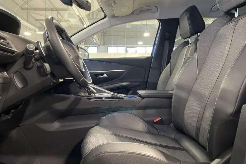 Peugeot 3008 din 2021 cu 81.482 km - oferta PEU167655 - foto 25