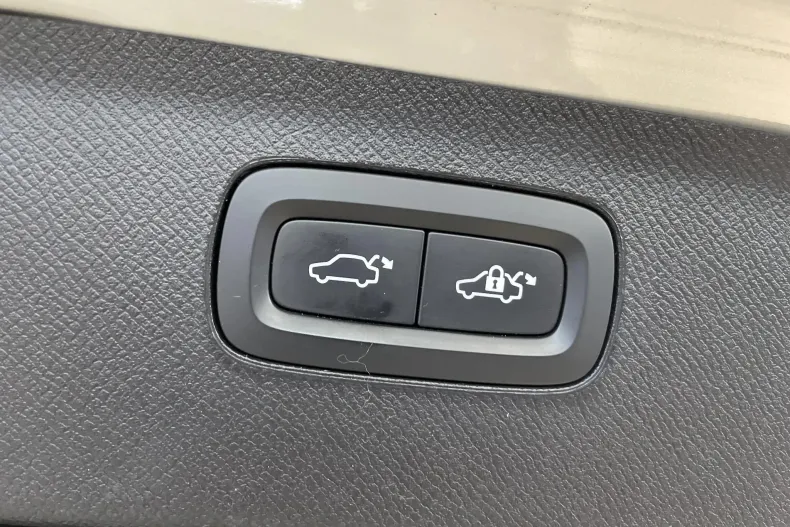 Volvo XC90 din 2021 cu 74.953 km - oferta VOL167659 - foto 24