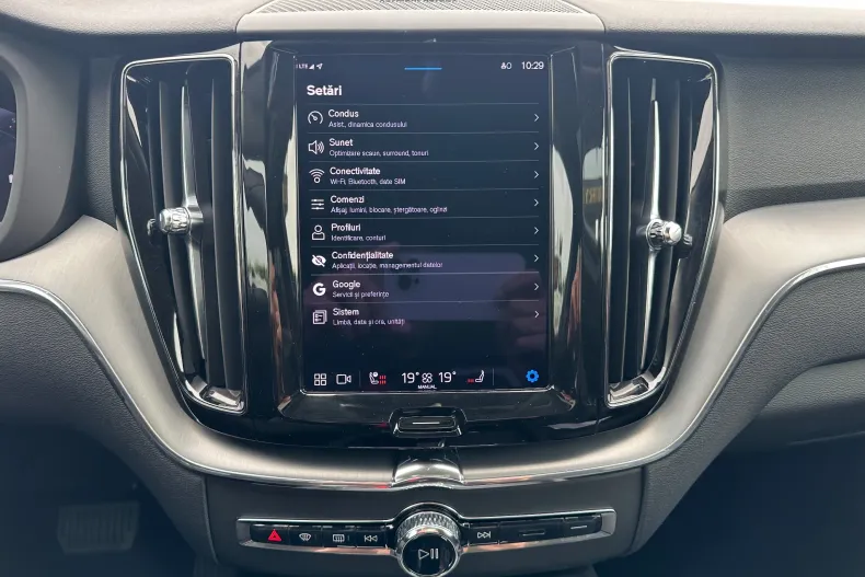 Volvo XC60 din 2022 cu 121.000 km - oferta VOL167673 - foto 34