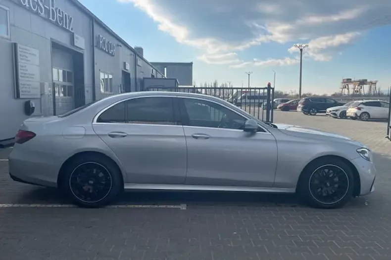 Mercedes-Benz E din 2021 cu 75.417 km - oferta MER167680 - foto 15