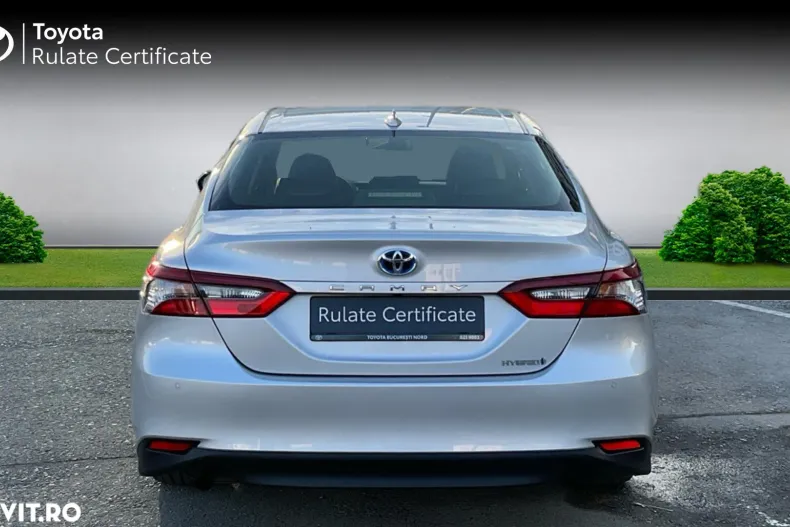Toyota Camry din 2022 cu 45.370 km - oferta TOY167681 - foto 2