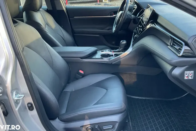 Toyota Camry din 2022 cu 45.370 km - oferta TOY167681 - foto 11