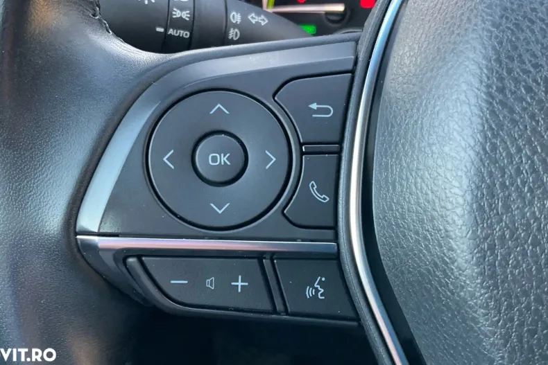 Toyota Camry din 2022 cu 45.370 km - oferta TOY167681 - foto 22