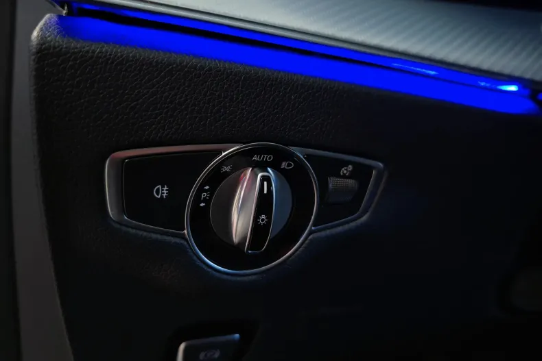 Mercedes-Benz E din 2021 cu 123.447 km - oferta MER167692 - foto 26