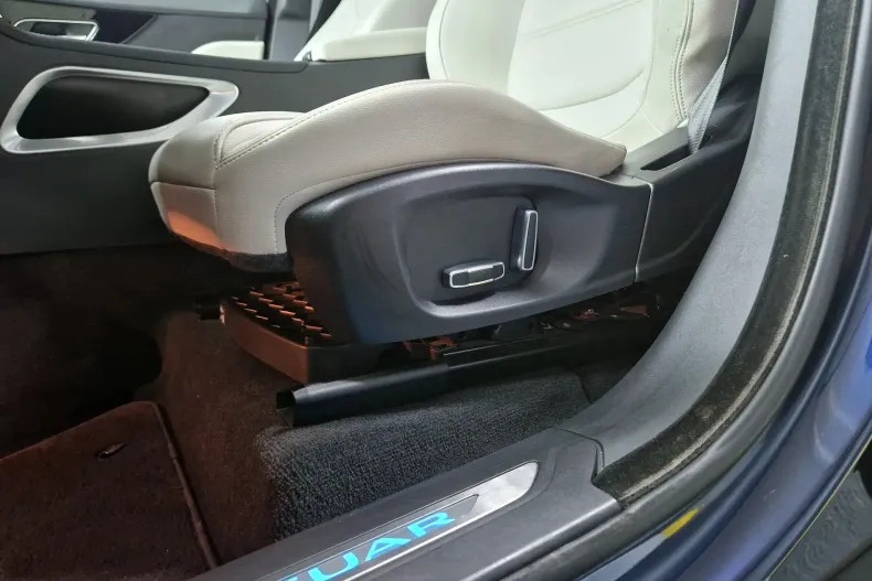 Jaguar F-Pace din 2020 cu 134.912 km - oferta JAG167696 - foto 19