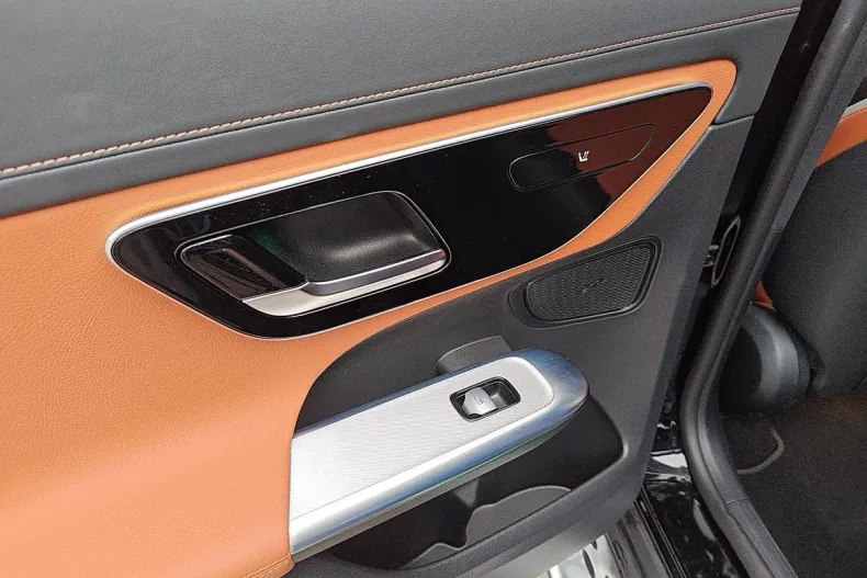 Mercedes-Benz GLC din 2024 cu 8.900 km - oferta MER167730 - foto 21