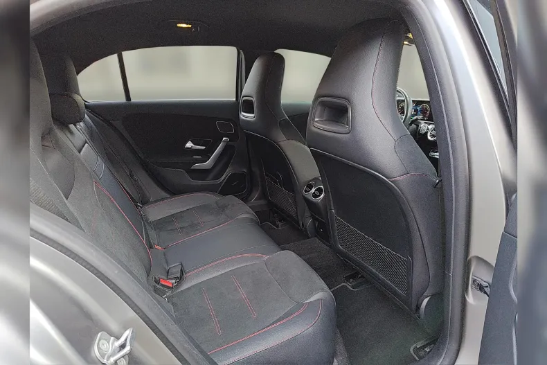 Mercedes-Benz A din 2024 cu 19.000 km - oferta MER167733 - foto 9