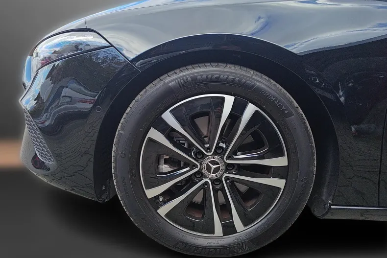 Mercedes-Benz A din 2024 cu 6.400 km - oferta MER167735 - foto 38