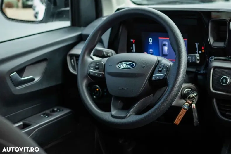 Ford Tourneo Courier din 2024 cu 25.818 km - oferta FOR167744 - foto 26
