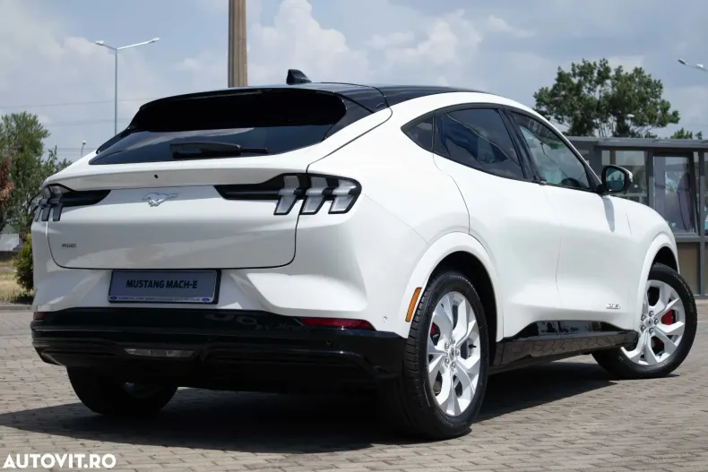 Ford Mustang Mach-E din 2023 cu 2 km - oferta FOR167745 - foto 8