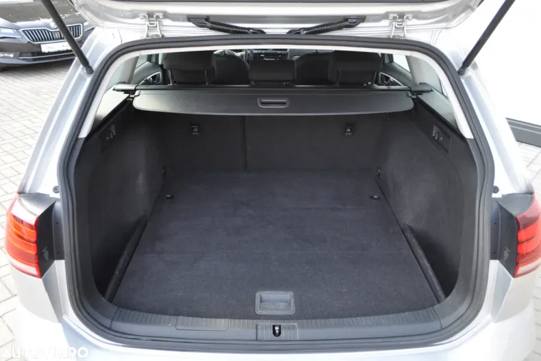 Volkswagen Golf din 2020 cu 173.952 km - oferta VOL167746 - foto 16