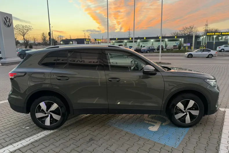 Volkswagen Tiguan din 2024 cu 19.200 km - oferta VOL167766 - foto 7