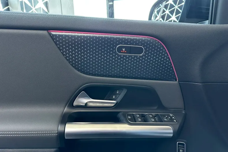 Mercedes-Benz EQA din 2025 cu 9 km - oferta MER167768 - foto 9