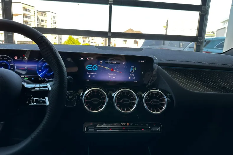 Mercedes-Benz EQA din 2025 cu 9 km - oferta MER167768 - foto 16