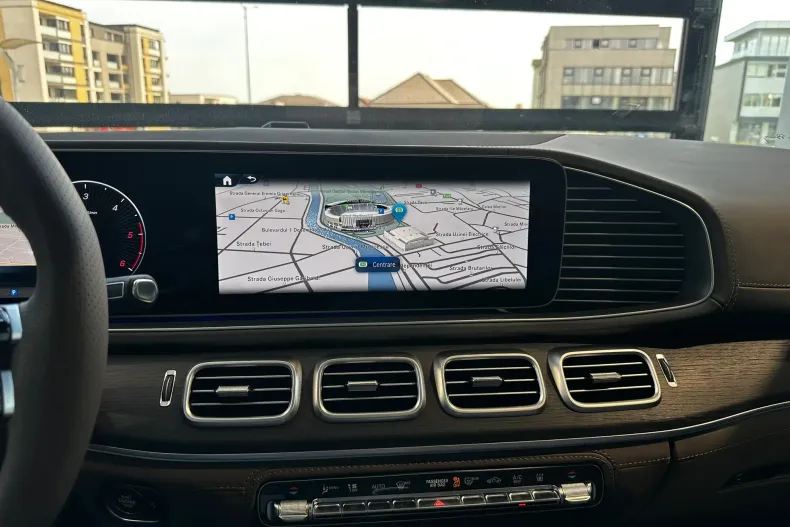 Mercedes-Benz GLS din 2025 cu 5.000 km - oferta MER167772 - foto 19