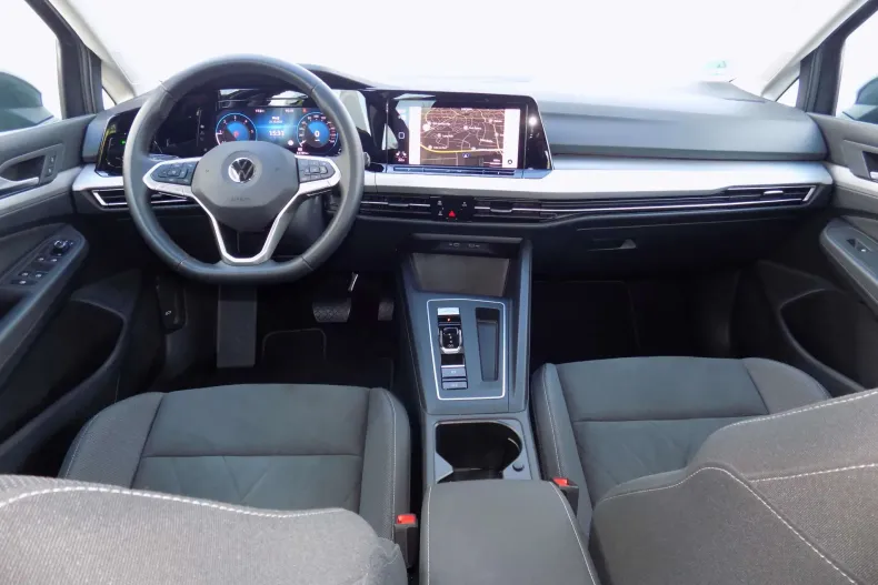 Volkswagen Golf din 2023 cu 53.784 km - oferta VOL167778 - foto 10