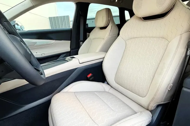 Lynk&Co 08 din 2025 cu 10 km - oferta LYN167779 - foto 7