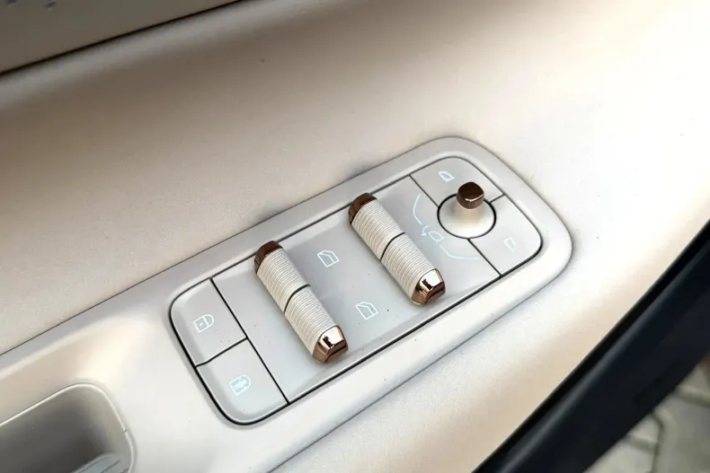 Lynk&Co 08 din 2025 cu 10 km - oferta LYN167779 - foto 12