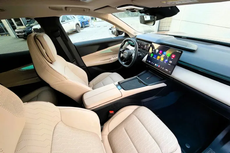 Lynk&Co 08 din 2025 cu 10 km - oferta LYN167779 - foto 21