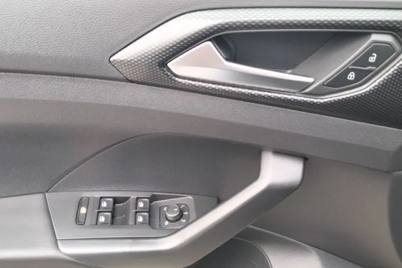 Volkswagen T-Cross din 2021 cu 81.266 km - oferta VOL167793 - foto 16