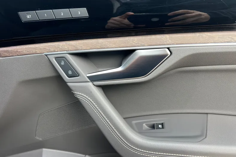 Volkswagen Touareg din 2020 cu 79.500 km - oferta VOL167794 - foto 22