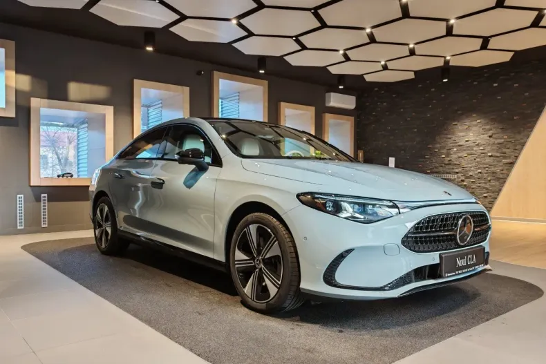 Mercedes-Benz CLA din 2025 cu 3.500 km - oferta MER167797 - foto 3