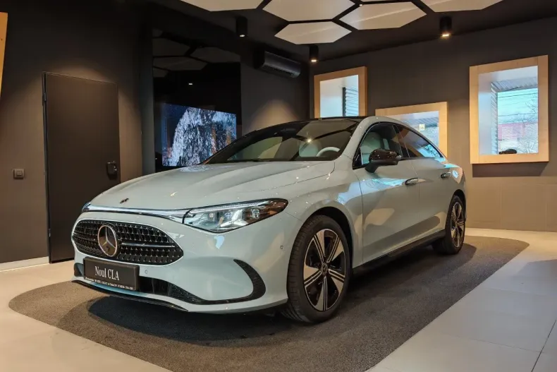 Mercedes-Benz CLA din 2025 cu 3.500 km - oferta MER167797 - foto 7