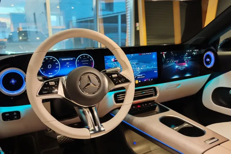 Mercedes-Benz CLA din 2025 cu 3.500 km - oferta MER167797 - foto 16