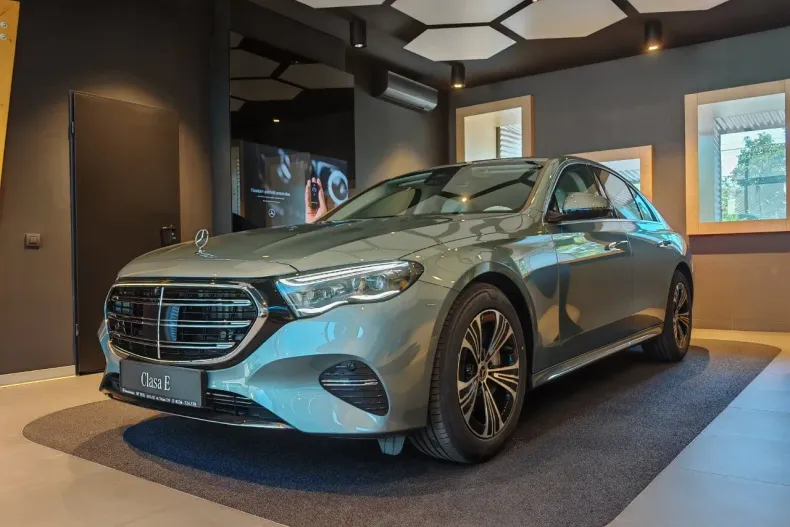 Mercedes-Benz E din 2025 cu 1 km - oferta MER167799 - foto 7